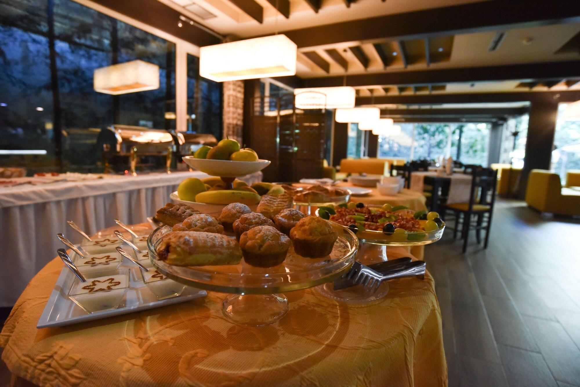 Hotel Sokrat 티라나 외부 사진