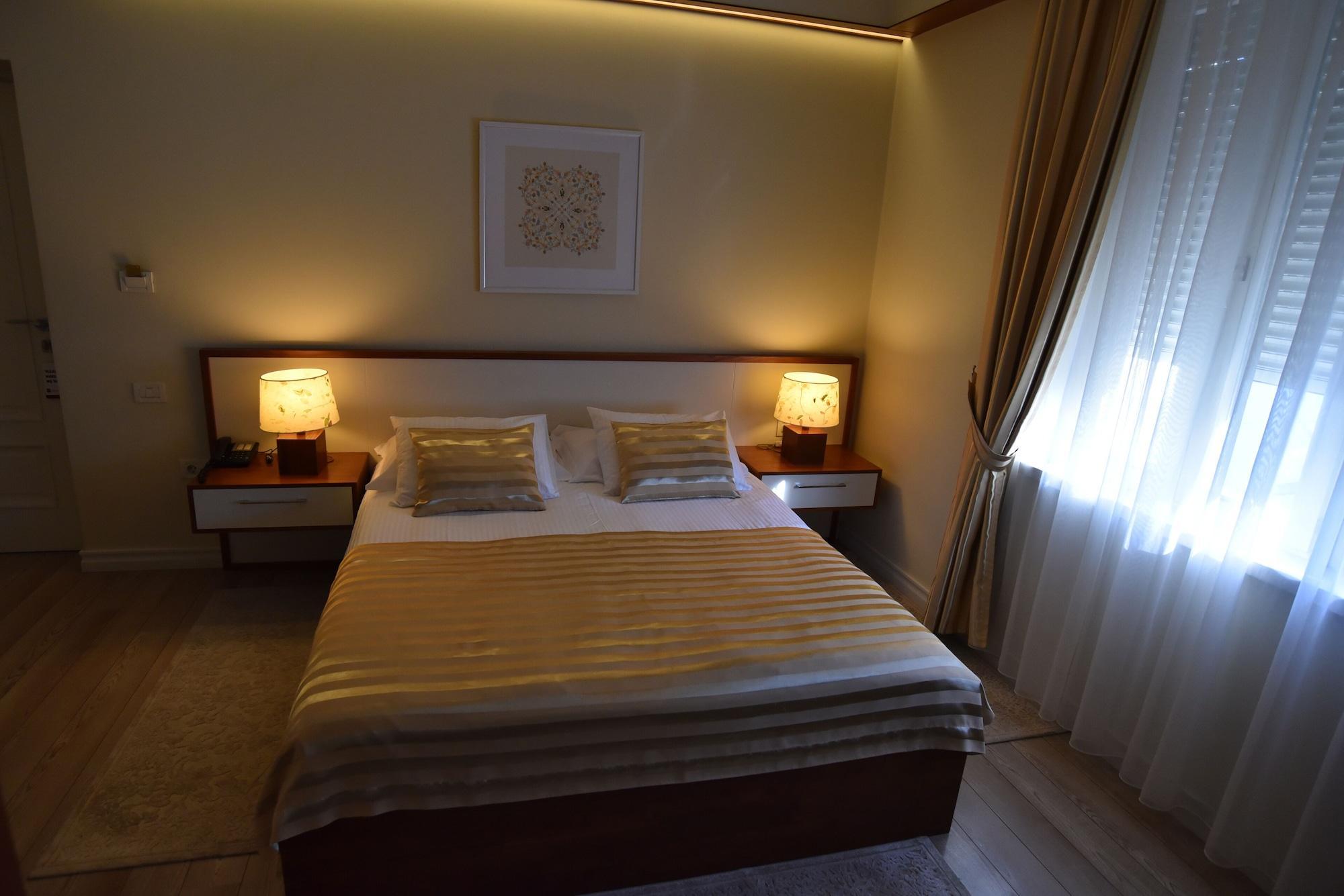 Hotel Sokrat 티라나 외부 사진